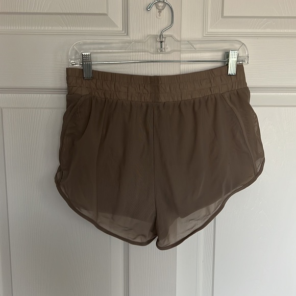 Alo Yoga | shorts - Picture 4 of 4